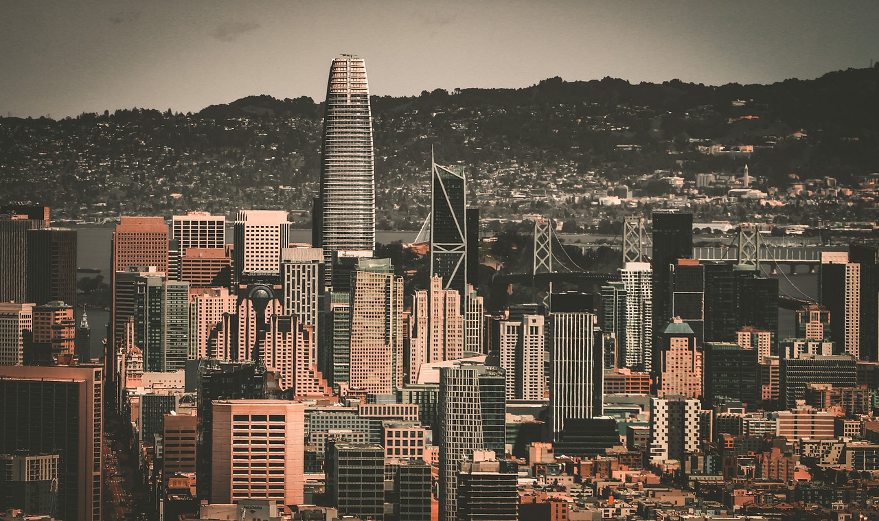 她也能保持 她也能保持